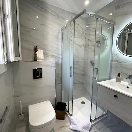 Climatise Avec Parking, Au Coeur De Pietranera, A 500m, Bastia A 2km Apartman Ville-di-Pietrabugno