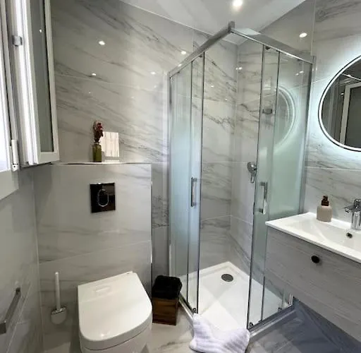 Climatise Avec Parking, Au Coeur De Pietranera, A 500m, Bastia A 2km Apartment Ville-di-Pietrabugno